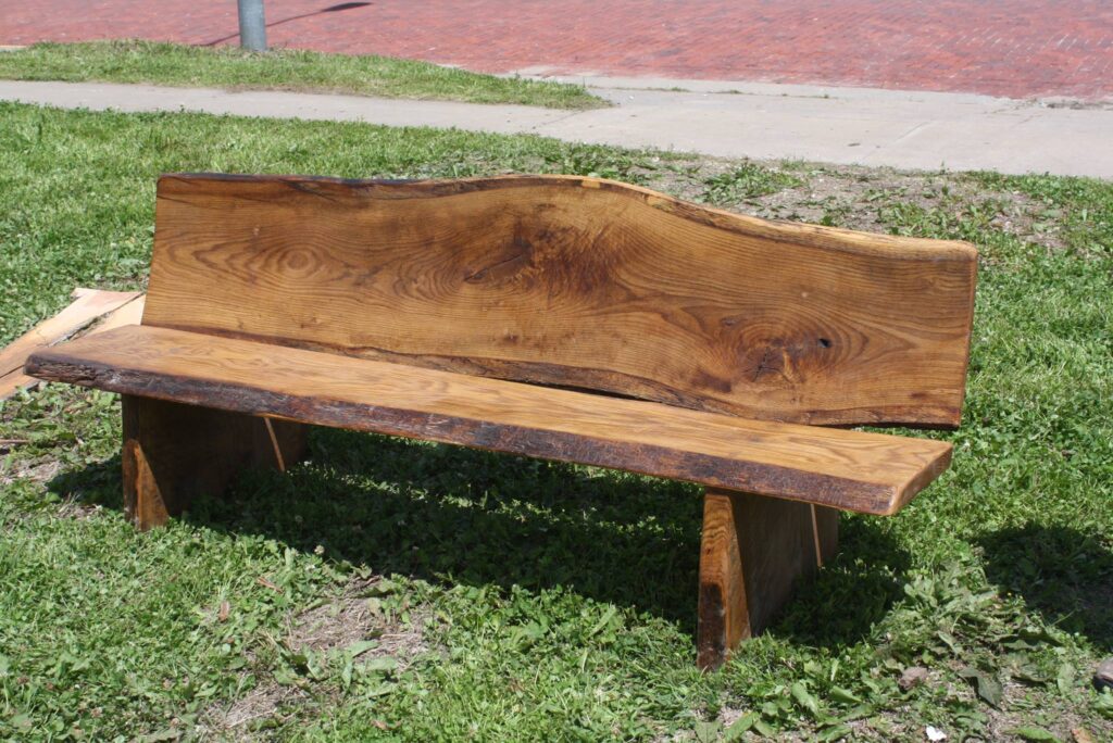 Here's a garden bench Dave made recently. Right now, he's been giving them away to friends but we bet it won't be long before he starts selling them for a pretty penny.