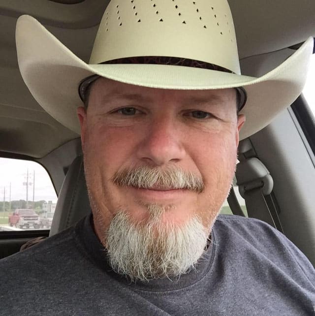 Meet Billy Jay Dove. He's simplifying his life and enjoying it a whole lot more sawing with his TimberKing sawmill.